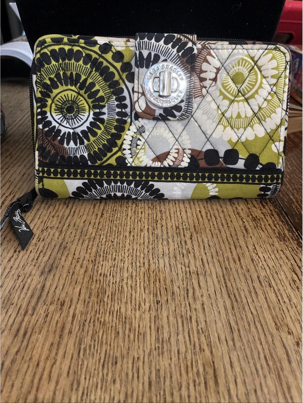 Vera Bradley Wallet Citron Pattern Preowned